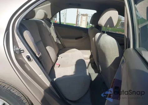 2004 Toyota Corolla Le из США, поврежденный, VIN 2T1BR32E44C235635